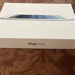 Apple iPad mini box